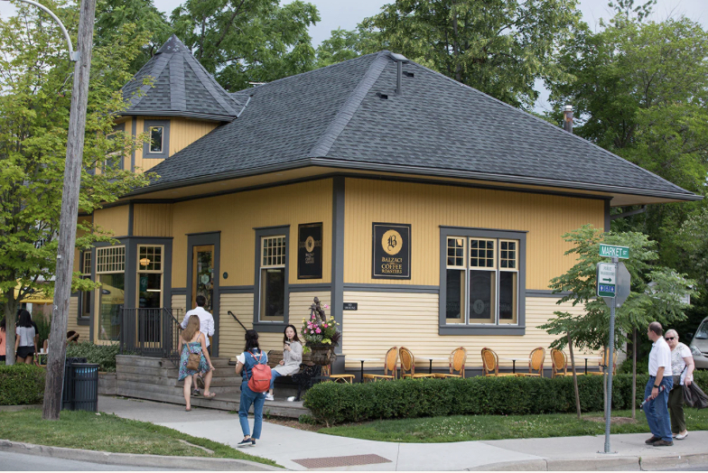 Balzac's Coffee Roasters + Shopping + Niagara-on-the-Lake + Summer