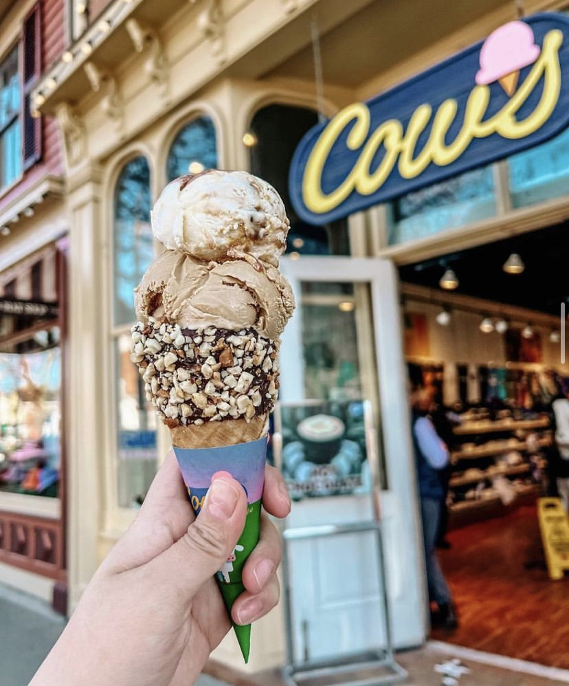 Cows Ice Cream Shopping + Niagara-on-the-Lake + Summer